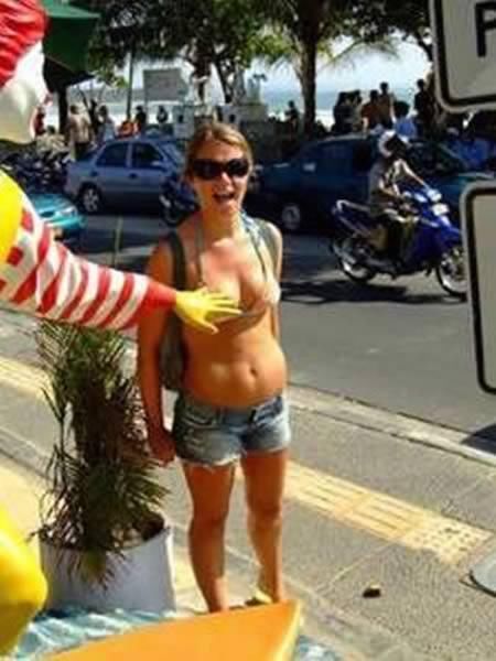 Funniest And Most Inappropriate Ronald McDonald Photos