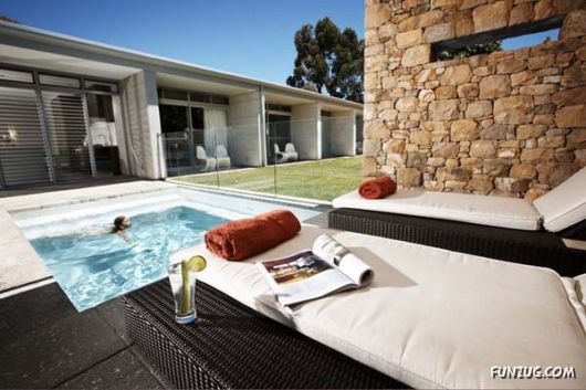 Most Spectacular Contemporary Home Swimming Pools