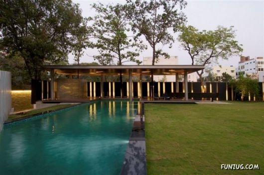 Most Spectacular Contemporary Home Swimming Pools