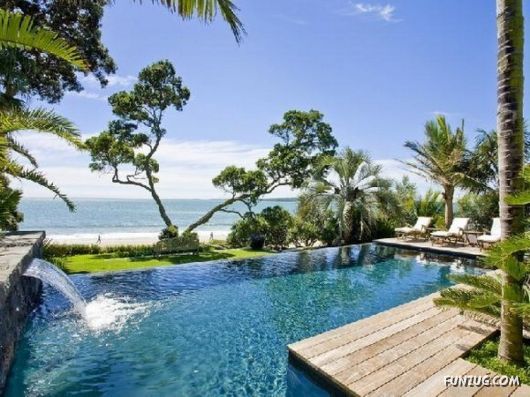 Most Spectacular Contemporary Home Swimming Pools