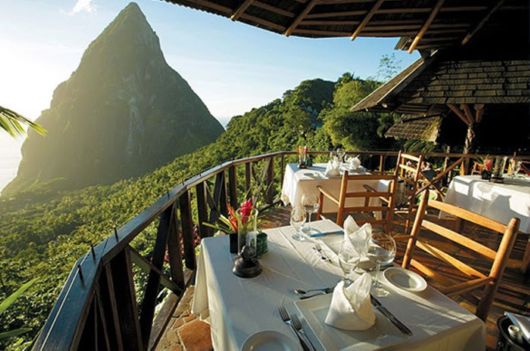 Amazing Restaurants With Incredible Views  