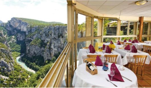 Amazing Restaurants With Incredible Views  