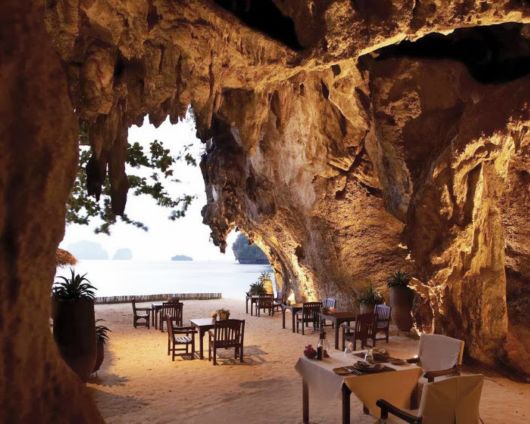 Amazing Restaurants With Incredible Views  