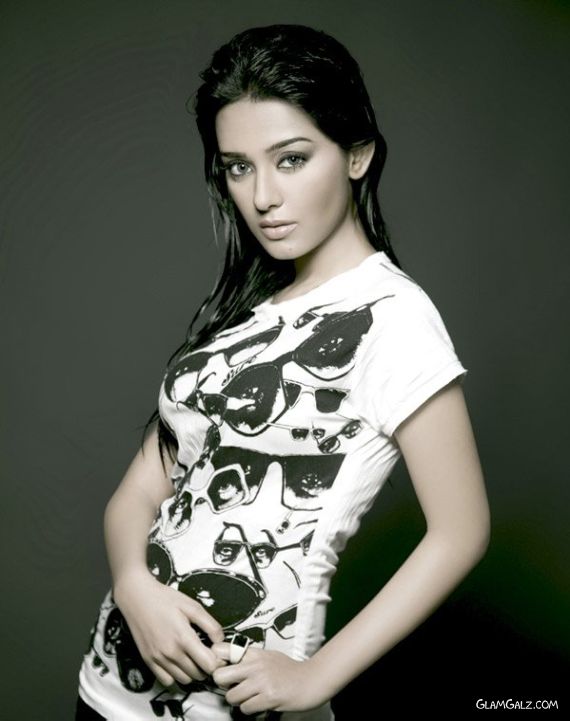Amrita Rao Exclusive Photo Gallery 