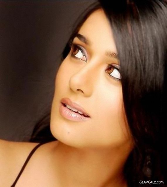 Amrita Rao Exclusive Photo Gallery 