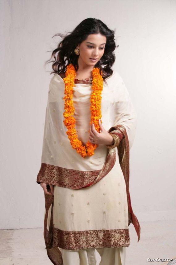 Amrita Rao Exclusive Photo Gallery 