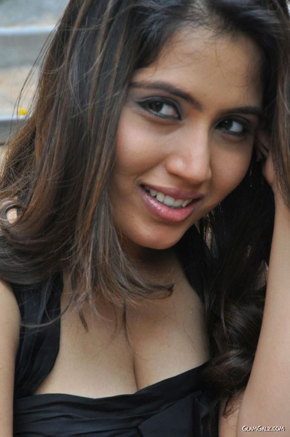 Tollywood Actress Tripura Photoshoot